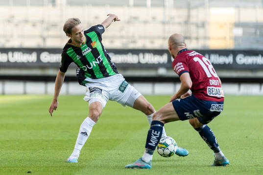 GAISs Gustav Lundgren och Örgrytes Jonathan Drott