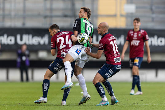 Örgrytes William Svensson  och Jonathan Drott mot GAISs