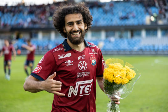 Örgrytes Hady Saleh Karim jublar