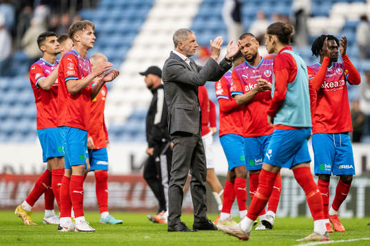 Helsingborgs Lukas Kjellnäs, tränare Stuart Baxter och