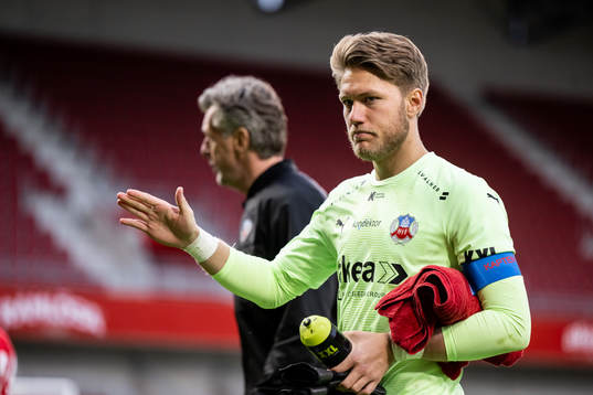 Helsingborgs målvakt Kalle Joelsson deppar