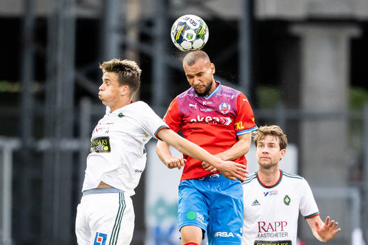 Skövde AIKs Isak Vidjeskog och Helsingborgs Sumar Almadjed