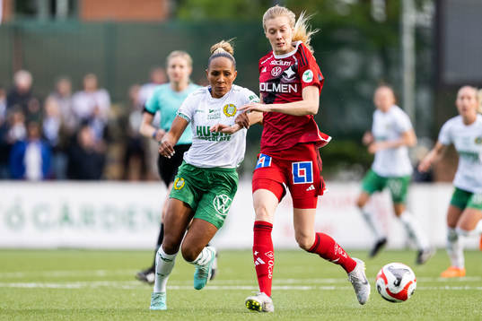Hammarbys Madelen Janogy och IFK Norrköpings Ebba Handfast