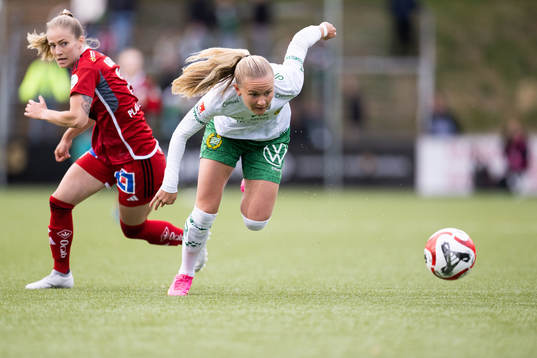 IFK Norrköpings Sabina Ravnell  och Hammarbys Matilda