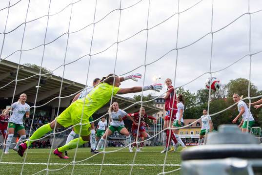 IFK Norrköpings My Cato gör 0-1 bakom Hammarbys målvakt