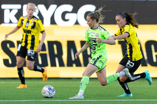 Kristianstads Emmi Alanen och Häckens Hanna Wijk