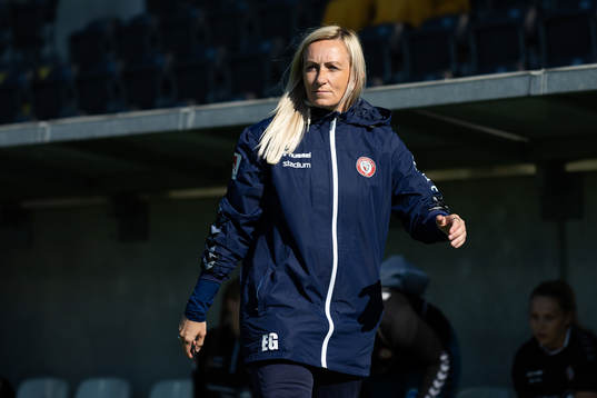 Kristianstads tränare Elisabet Gunnarsdottir innan