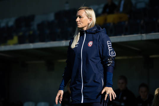 Kristianstads tränare Elisabet Gunnarsdottir innan