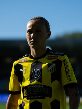 Häckens Marika Bergman Lundin innan  fotbollsmatchen i