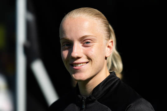 Häckens Anna Sandberg innan fotbollsmatchen i