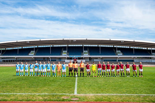 Lagen ställer upp innan F15 matchen i Malmö Trophy mellan