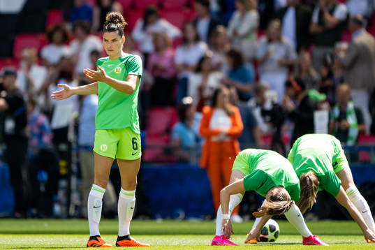 Dominique Janssen of Wolfsburg