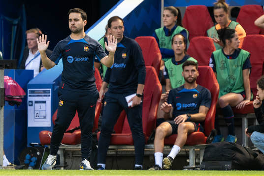 Head coach Jonatan Giráldez of Barcelona