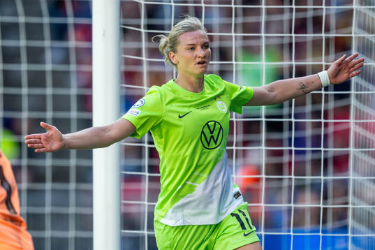 Alexandra Popp of Wolfsburg celebrates scoring 0-2