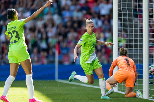 Alexandra Popp of Wolfsburg celebrates scoring 0-2