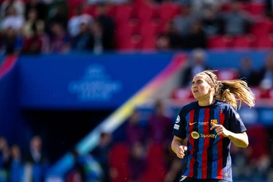 Mariona Caldentey of Barcelona looks dejected