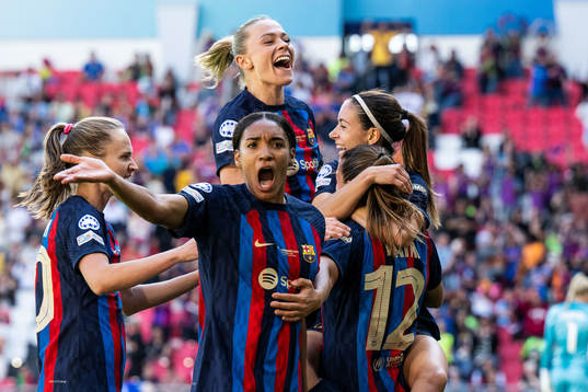 Fridolina Rolfö of Barcelona celebrates 2-2 by Patri