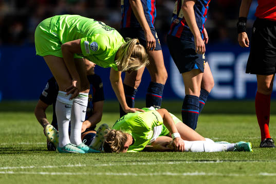 Alexandra Popp of Wolfsburg in pain