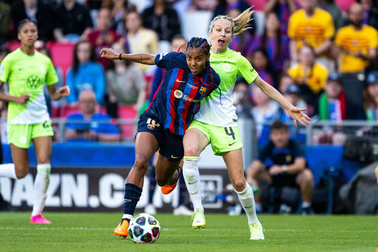Geyse of Barcelona and Kathrin Hendrich of Wolfsburg