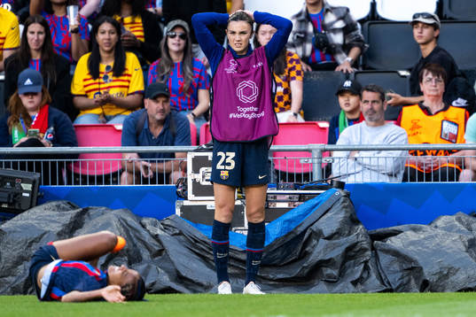 Ingrid Syrstad Engen of Barcelona reacts