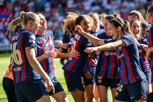 Fridolina Rolfö and Aitana Bonmati of Barcelona celebrate