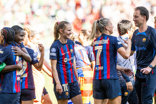 Caroline Graham Hansen of Barcelona celebrates