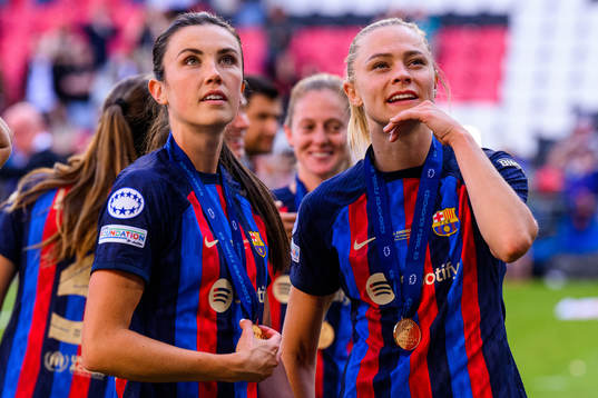 Ingrid Syrstad Engen and Fridolina Rolfö of Barcelona