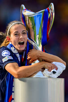 Aitana Bonmati of Barcelona hugs the trophy