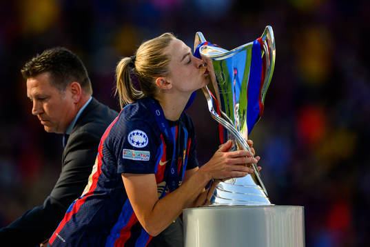 Fridolina Rolfö of Barcelona kisses the trophy