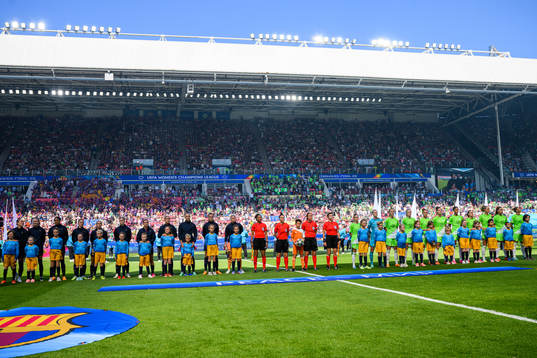Players line up
