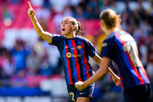 Patri Guijarro of Barcelona celebrates