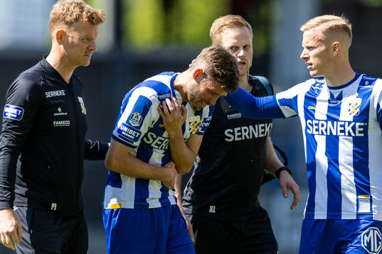 IFK Göteborgs Emil Salomonsson har ont