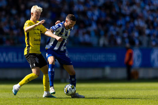 Mjällbys Otto Rosengren och IFK Göteborgs Marcus Berg