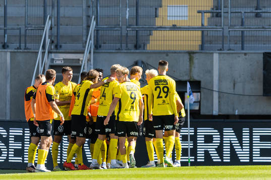 Mjällbys spelare jublar