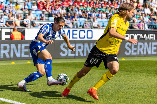 IFK Göteborgs Eman Markovic och Mjällbys Tom Pettersson