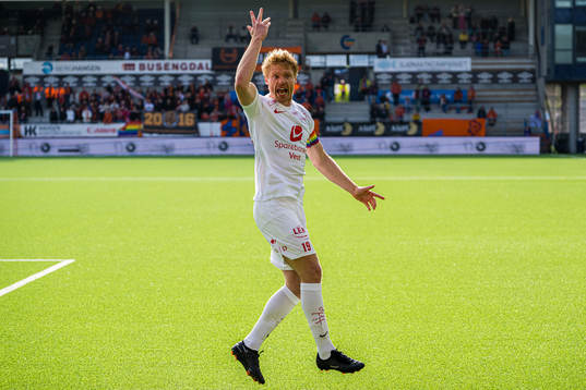 Sivert Heltne Nilsen of Brann celebrates