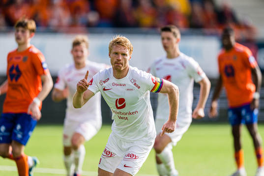Sivert Heltne Nilsen of Brann celebrates