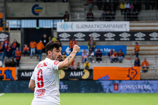 Niklas Castro of Brann celebrates