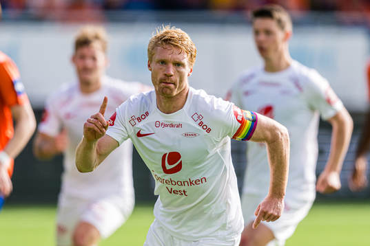 Sivert Heltne Nilsen of Brann celebrates