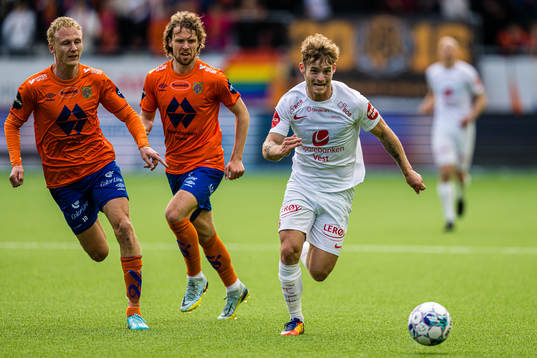 Kristoffer Barmen of Aalesund and Ole Didrik Blomberg of