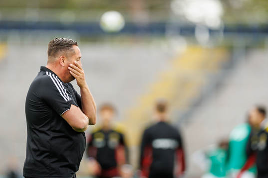 Östersunds tränare Magnus Powell deppar