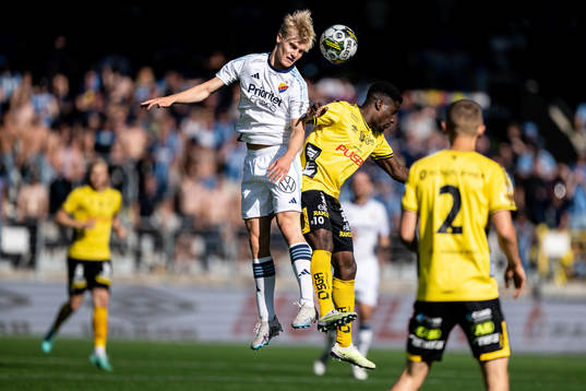 Djurgårdens Lucas Bergvall och Elfsborgs Michael Baidoo