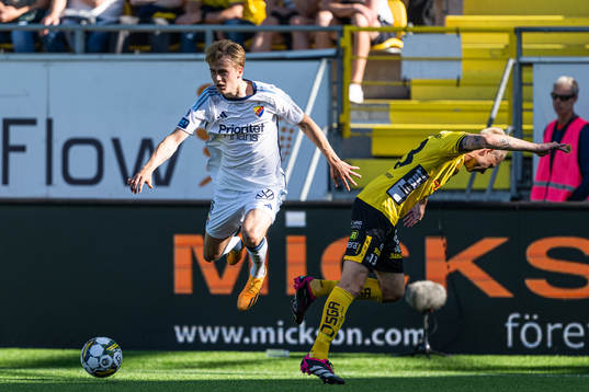 Djurgårdens Oskar Fallenius och Elfsborgs Johan Larsson