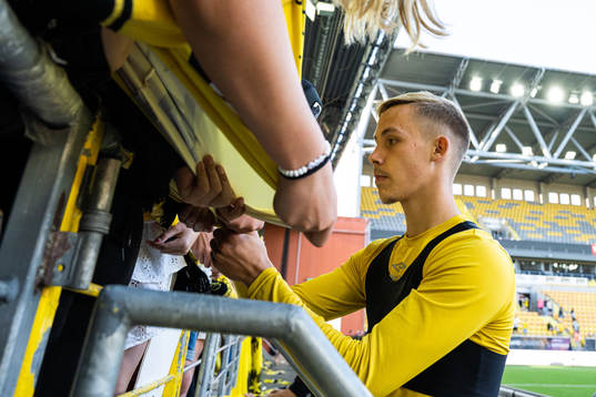 Elfsborgs Jacob Ondrejka tackar publiken