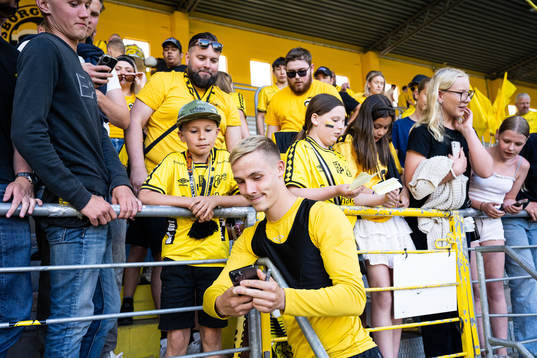 Elfsborgs Jacob Ondrejka tackar publiken
