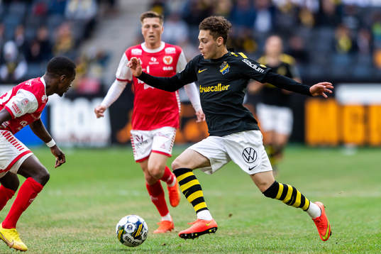 Kalmars Nahom Girmai Netabay och AIKs Victor Andersson