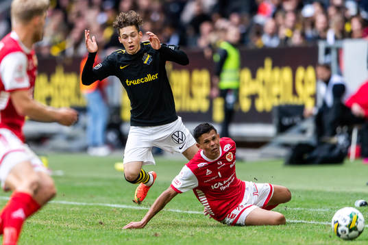 AIKs Victor Andersson och Kalmars Romario Pereira Sipiao