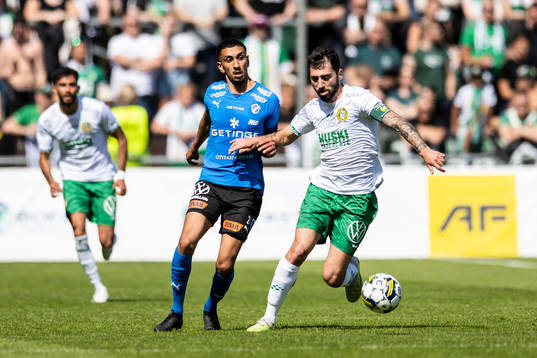 Halmstads Amir Al-Ammari och Hammarbys Nahir Besara