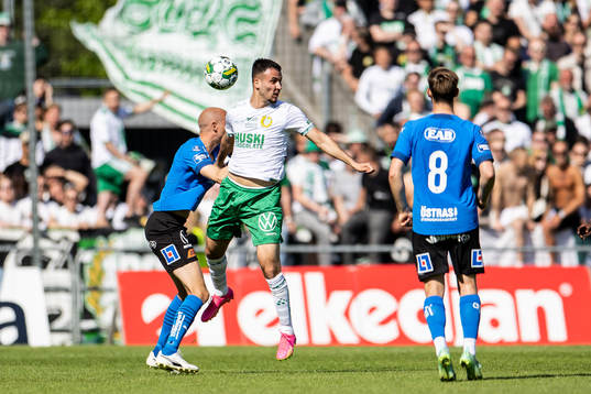 Halmstads Andreas Johansson och Hammarbys Abdelrahman