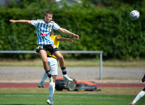 IFK Hässleholms André Gustafson i matchen i division 2